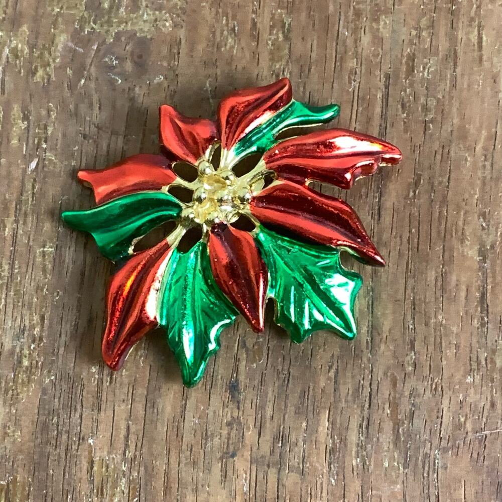 Vintage Gerry's Poinsettia Brooch Christmas Pin Gold Tone Red Green Enamel